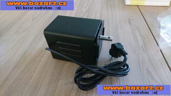 Elektrický motorek jako pohon ke grilu