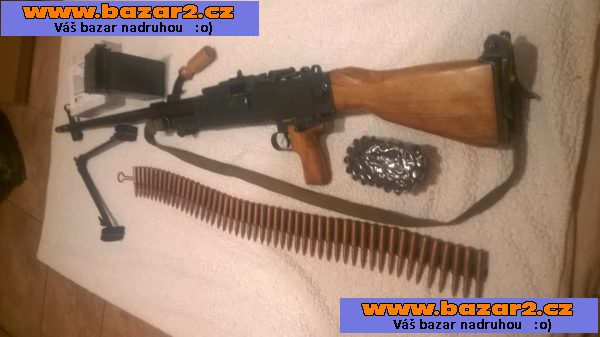 Kulomet UK 59 s těžkou hlavní + 500 patron