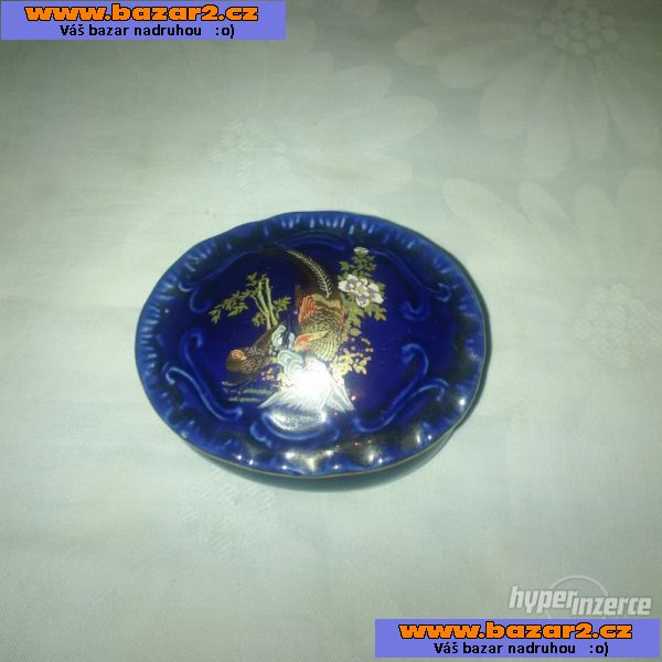 Stará pěkná modrá porcelánová šperkovnička