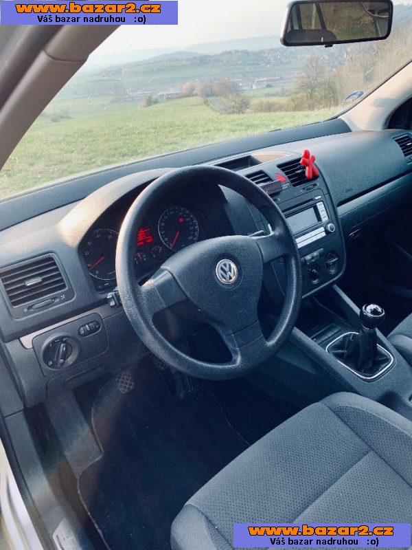 VW Golf 1.6Fsi 85kw TOP stav