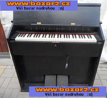 SESTAVA NÁBYTKU Z 20-30let, 13 kusů nábytku 
