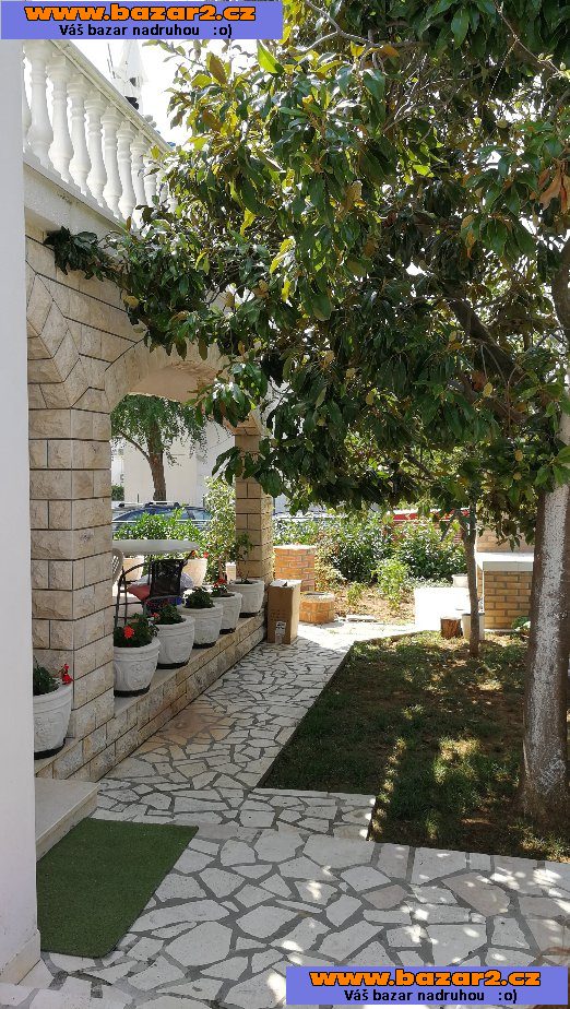 Vila v Chorvatsku s přístavištěm