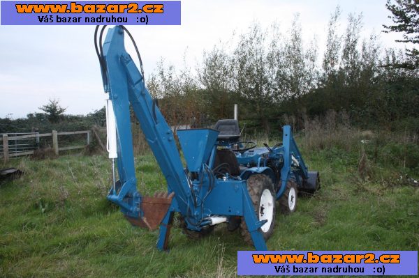 Traktor Iseki 2116O 4X4 + čelní nakladač