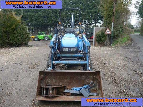 Malotraktor New Holland TdC-II7D + příslušenství