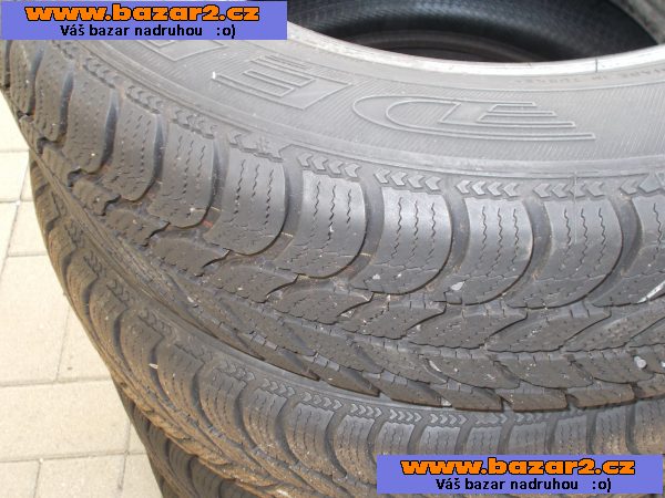Prodám zimní pneumatiky 185/60 R15 T84 Debica