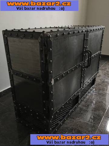 Kovový nábytek industrial