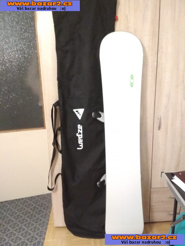 Komplekt snowboard, vázání a vak