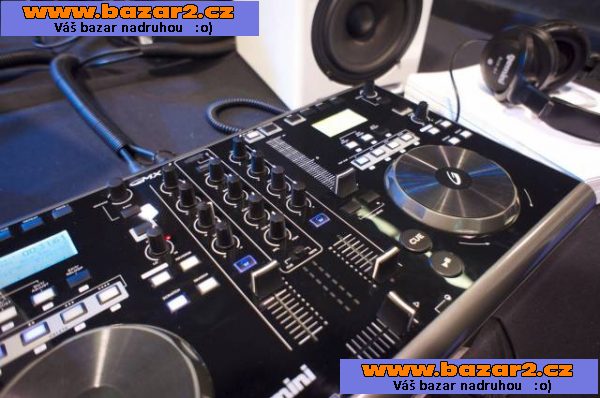 Hudba na svatbu, DJ, fotobudka a těžká mlha.