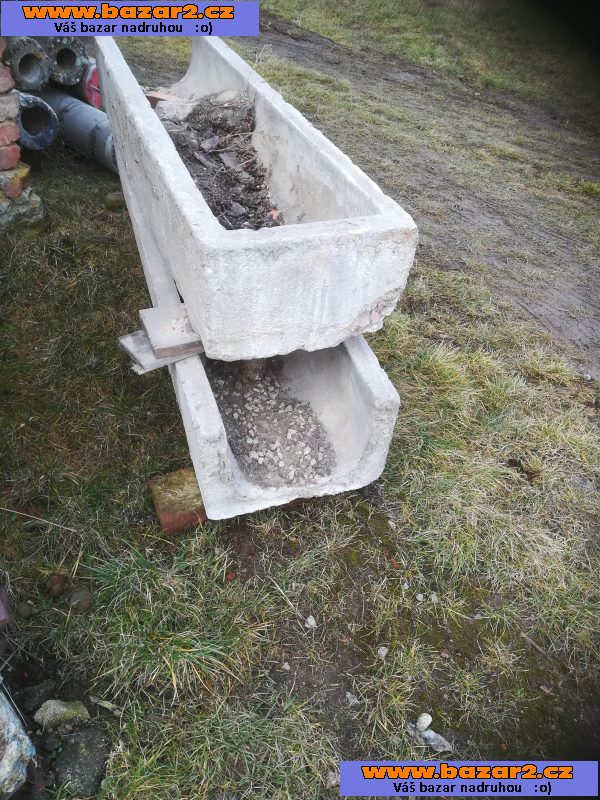 Betonová koryta