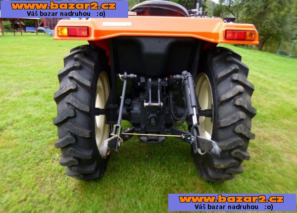 Prodám silný traktor Hinomoto 23N9-DiN