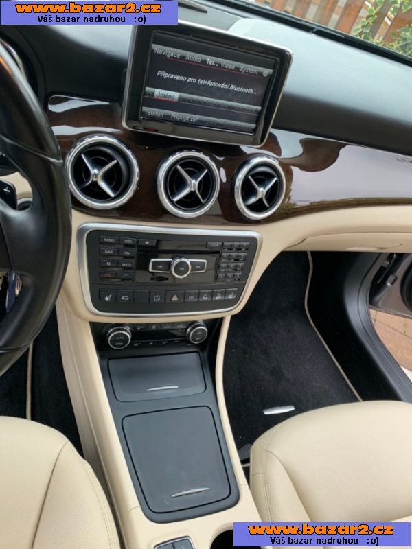 M-b gla 220 cdi 4matic - výborný stav