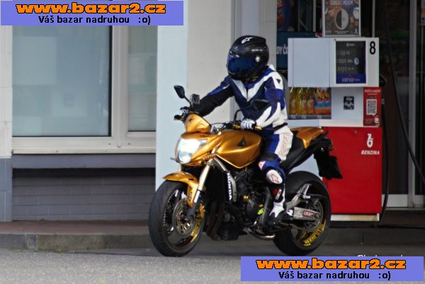 HONDA CB HORNET