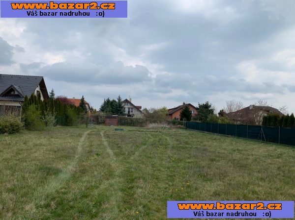 Krásný, slunný pozemek Šestajovice
