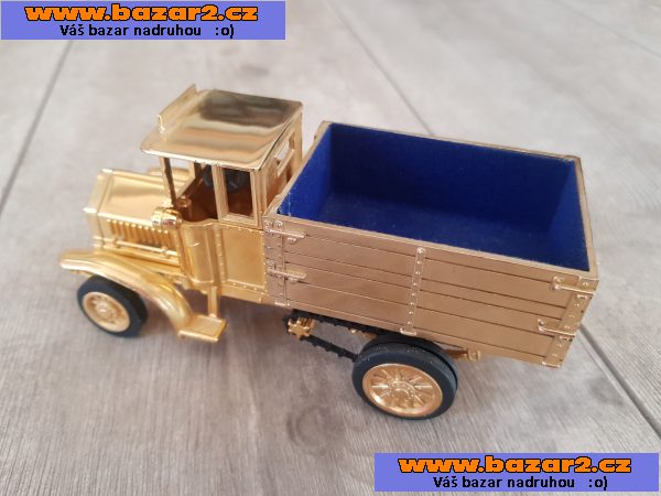 Model prvního naftového kamionu Ziss MAN 1:50 (mosazný)
