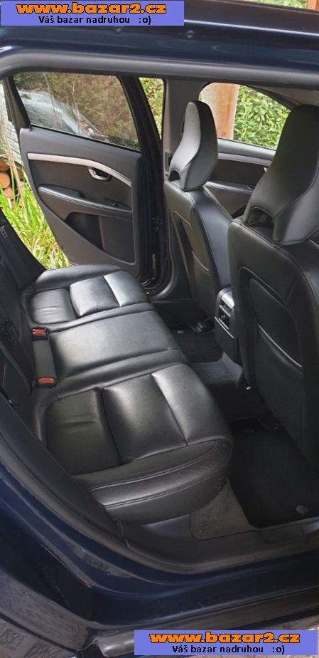 Volvo V70 D4 Summum, 2015, nehavarované