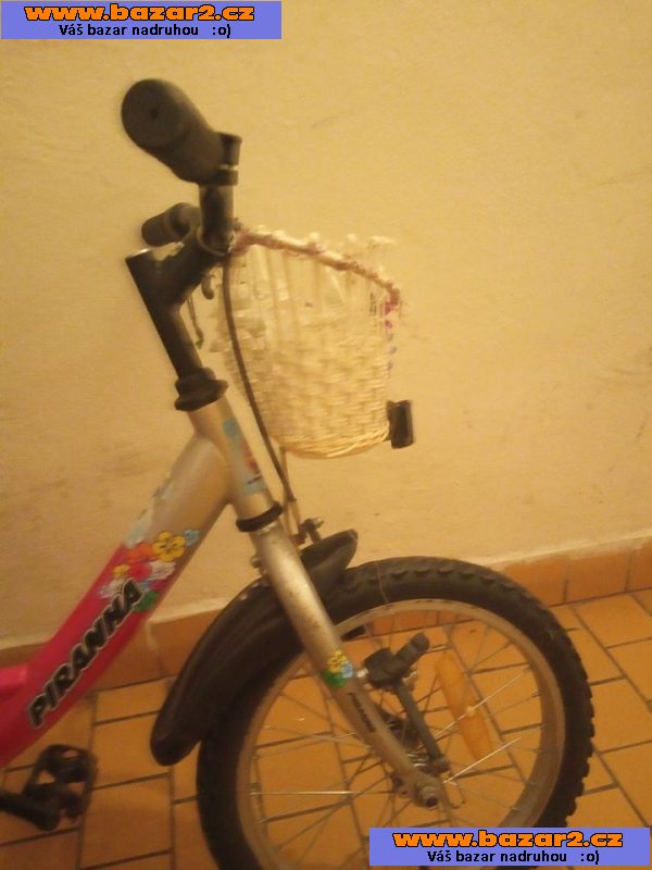 dívčí jízdní kolo pro věk cca 6 - 8 let