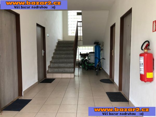 Pronájem bytu 1+kk 32m2  Šternov