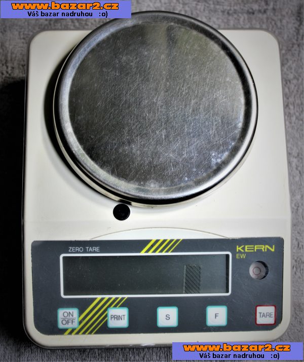 Přesná laboratorní váha KERN EW 3000-2M