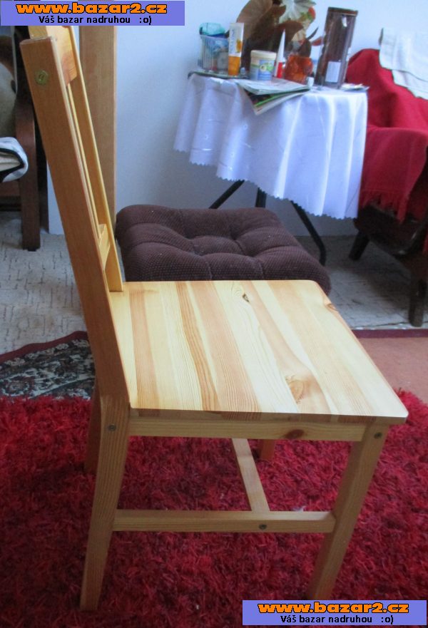Jídelní stůl a 4 židle - dřevo - levně