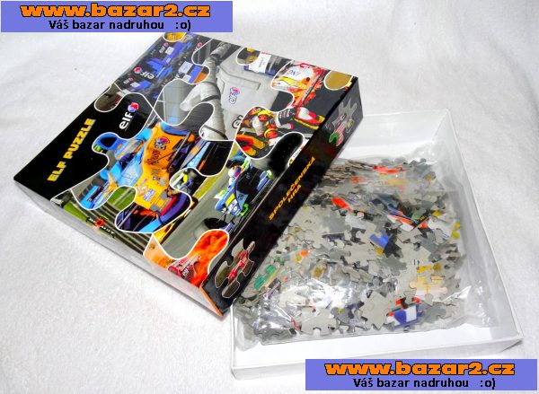 Maxi puzzle se závodní formulí.
