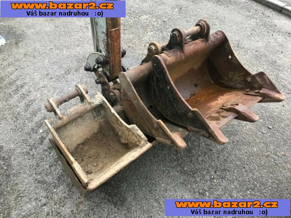 Minirypadlo Takeuchi TB-TB1616 / výborný stav