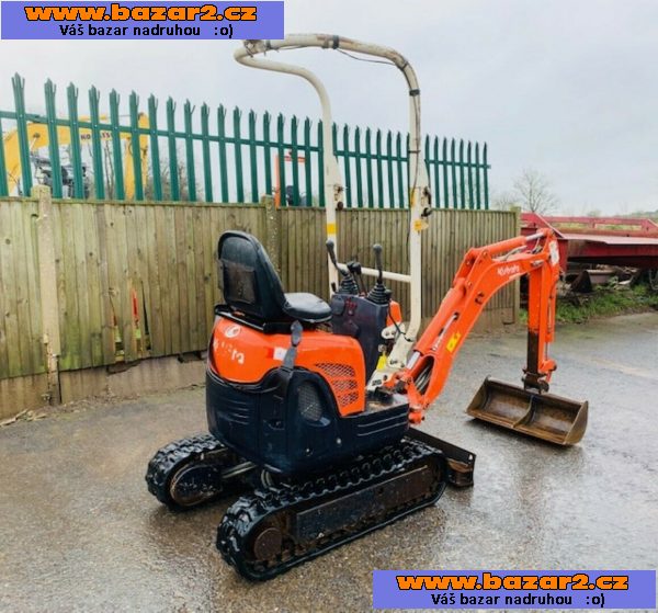 Minibagr Kubota U1o1U-3 - velmi dobrý stav