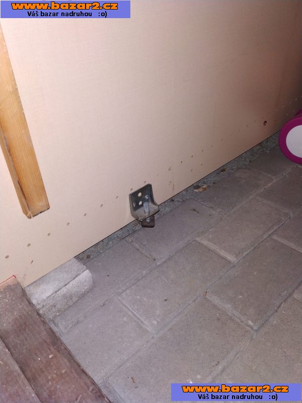 Budka na kočárek – bouda na kočár prostorná