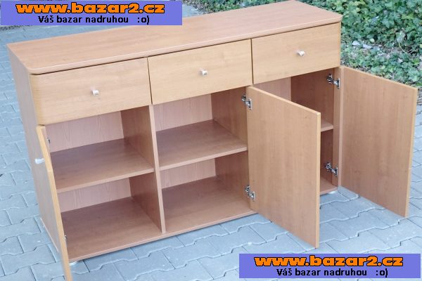 Prodám pevnou, praktickou komodu.  Perfektní stav