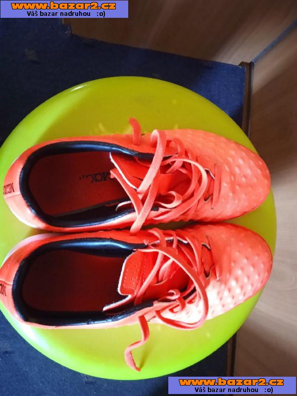 Sálovky kopačky Nike Magistax