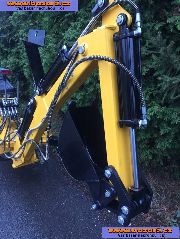 Hydraulický podkop, kráčející bagr CR300, minibagr