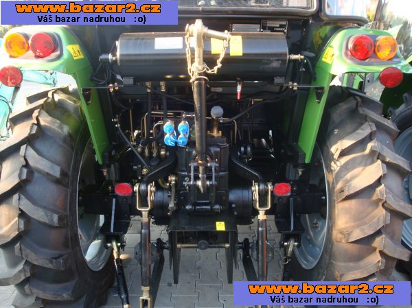 Traktor ZOOMLION CR 504 s kabinou, výkon 50 Hp