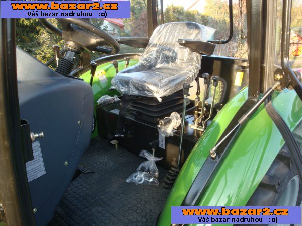 Traktor ZOOMLION CR 504 s kabinou, výkon 50 Hp