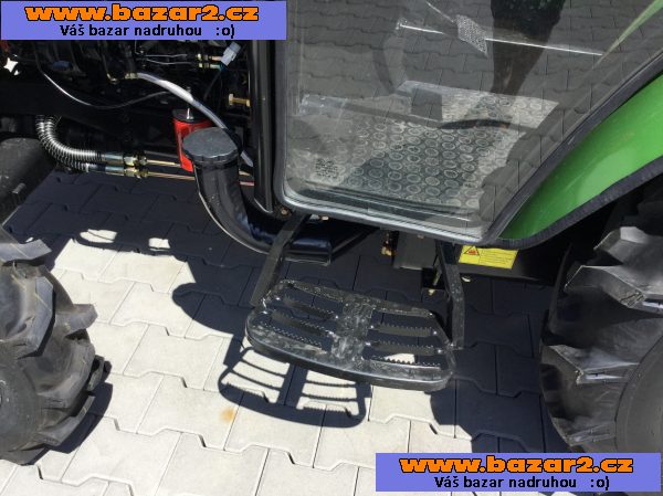 Traktor ZOOMLION CR254 s kabinou