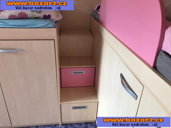 Zvýšené postele s úložným prostorem