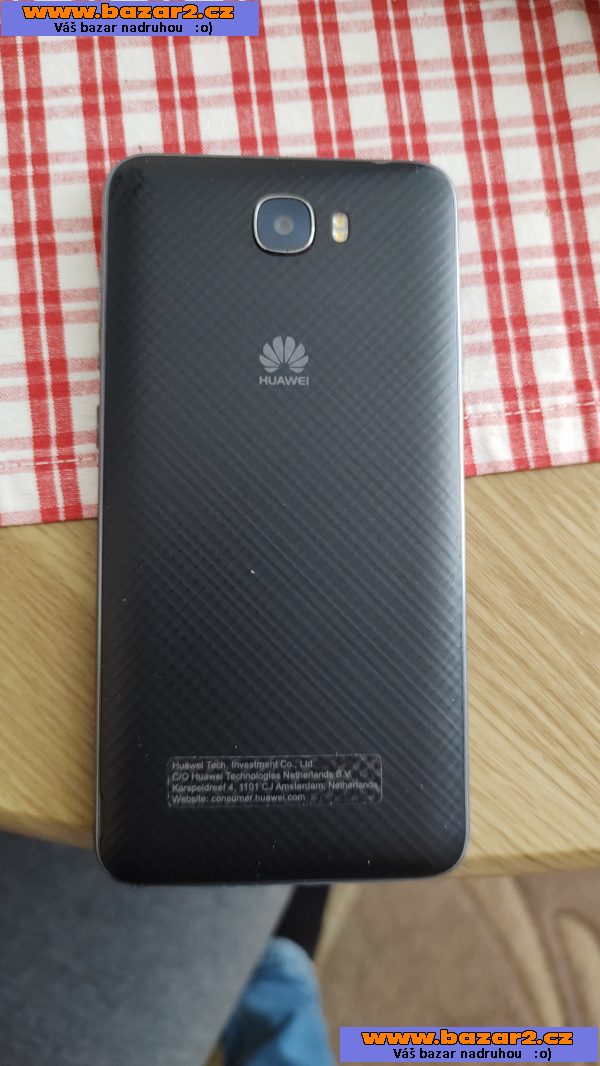 Huawei Y6 II, špatný kontakt na nabíjení