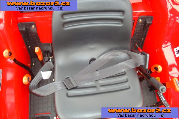 Traktor DongFeng 504G3 s kabinou na SPZ,50 Hp