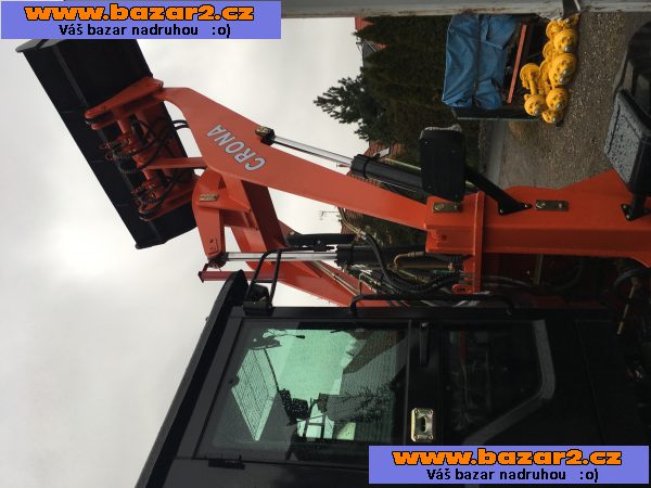 Kolový nakladač CR20, nosnost 2000 kg předváděcí