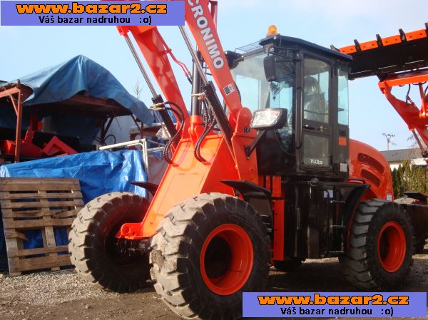 Kolový nakladač CR20, nosnost 2000 kg předváděcí