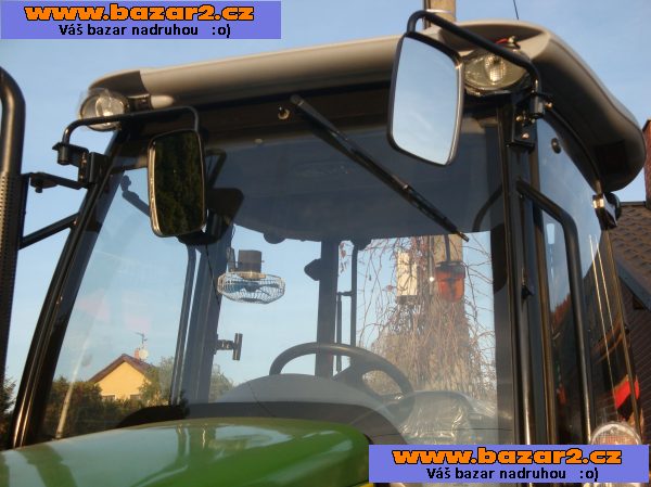 Traktor ZOOMLION CR 504 s kabinou, výkon 50 Hp