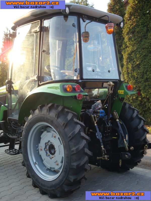 Traktor ZOOMLION CR 504 s kabinou, výkon 50 Hp