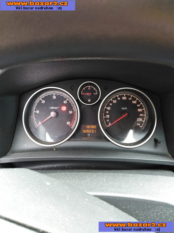 Podám Opel Zafira 1.9 CDTI