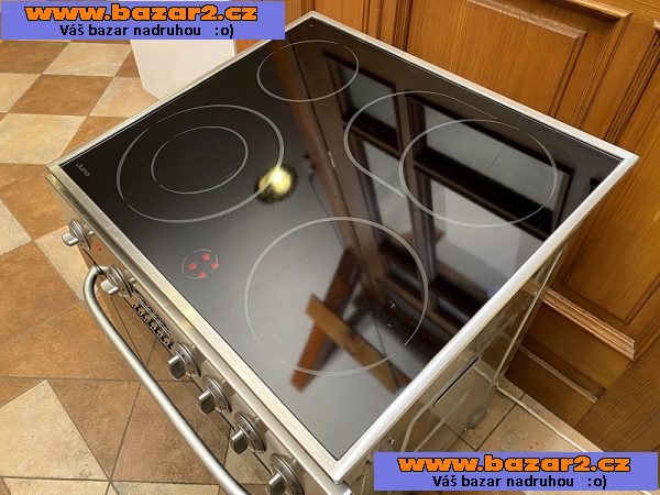 Sporák vestavný - Sklokeramická deska + trouba JUNO (ELECTROLUX) nerez