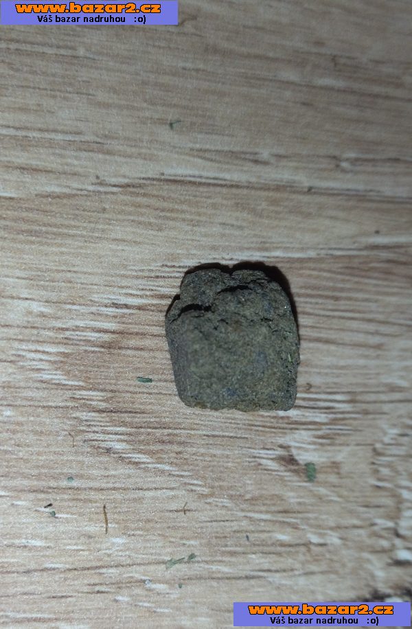 CBD květy, hash i drť