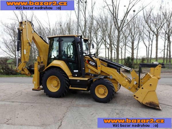 Traktorbagr plně funkční - Caterpillar