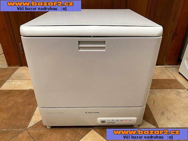 Myčka nádobí stolní ELECTROLUX ESF 2410