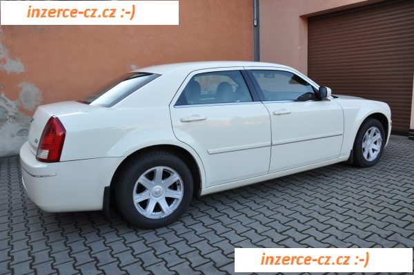 Prodám chrysler 300 nevyužitý...