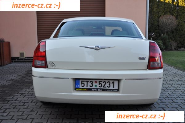 Prodám chrysler 300 nevyužitý...
