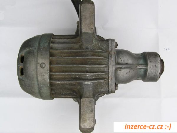 2ks elektrické vrtačky TD 304B