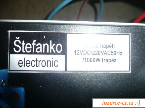 Měnič napětí 12V na 220V 
