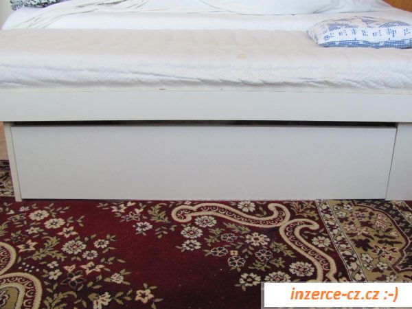 Postel + matrace  za 999 Kč 